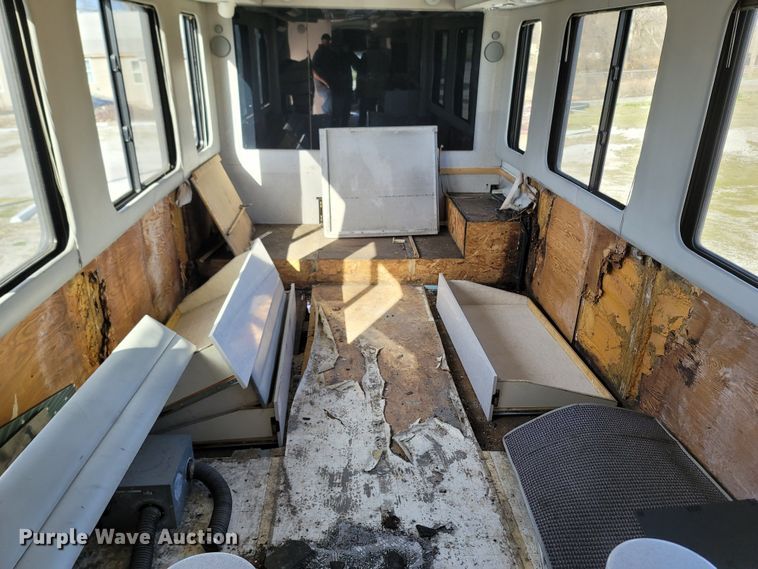 image for item MB9825 1998 Newell  RV