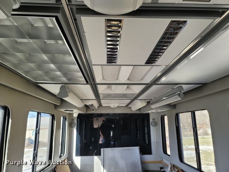 image for item MB9825 1998 Newell  RV