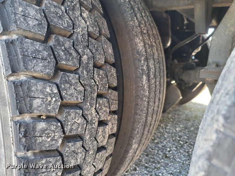 image for item MB9825 1998 Newell  RV