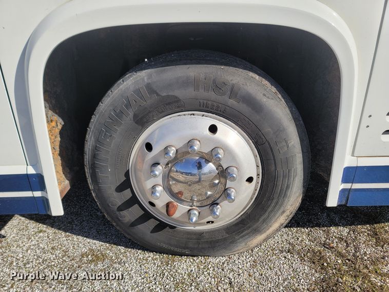 image for item MB9825 1998 Newell  RV