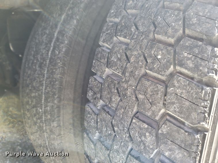 image for item MB9825 1998 Newell  RV