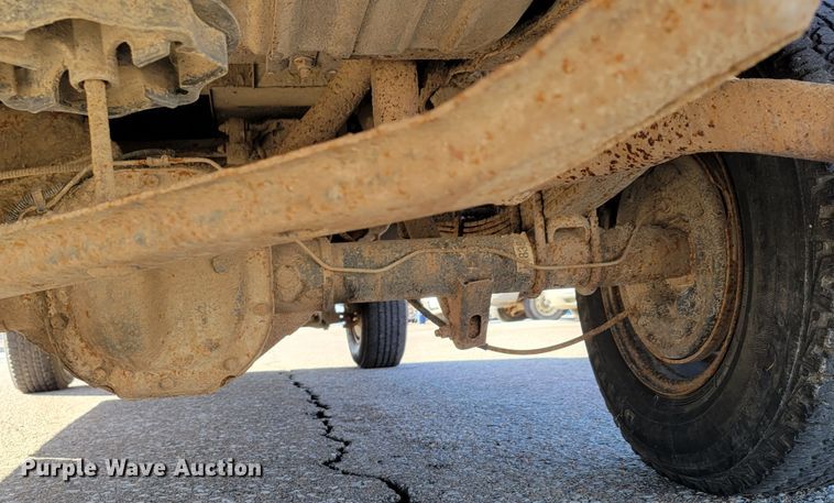 image for item MC9546 1995 Ford F150 XL  pickup truck