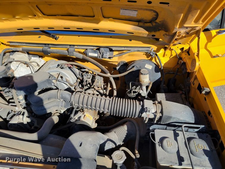 image for item MC9546 1995 Ford F150 XL  pickup truck