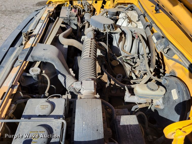 image for item MC9546 1995 Ford F150 XL  pickup truck