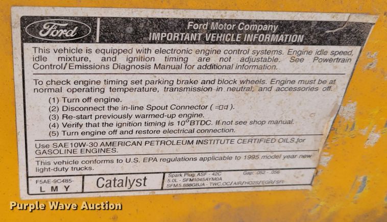 image for item MC9546 1995 Ford F150 XL  pickup truck