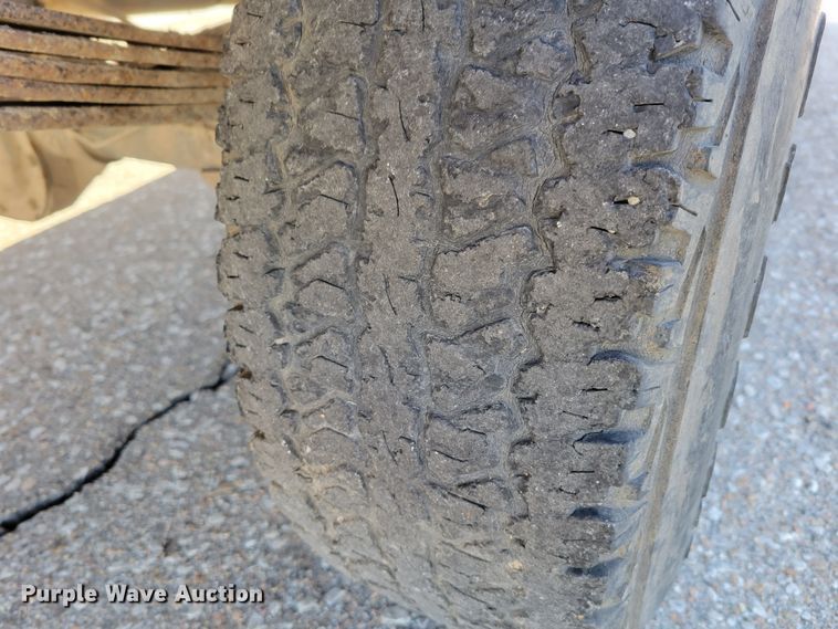 image for item MC9546 1995 Ford F150 XL  pickup truck