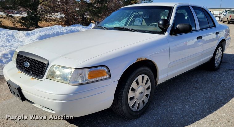 image for item MC9547 2010 Ford Crown Victoria Police Interceptor