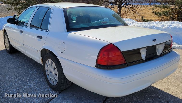 image for item MC9547 2010 Ford Crown Victoria Police Interceptor