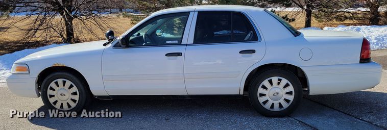 image for item MC9547 2010 Ford Crown Victoria Police Interceptor