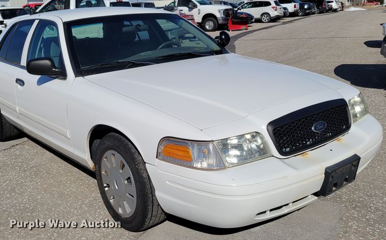 image for item MC9547 2010 Ford Crown Victoria Police Interceptor