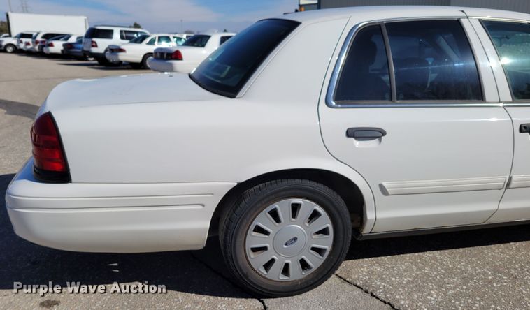 image for item MC9547 2010 Ford Crown Victoria Police Interceptor
