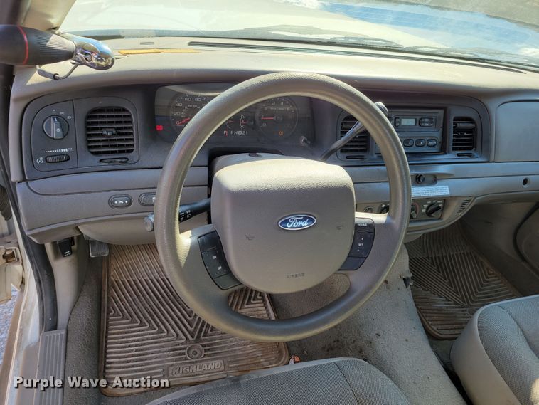 image for item MC9547 2010 Ford Crown Victoria Police Interceptor