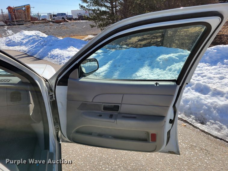 image for item MC9547 2010 Ford Crown Victoria Police Interceptor