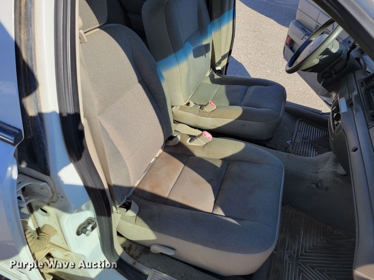 image for item MC9547 2010 Ford Crown Victoria Police Interceptor