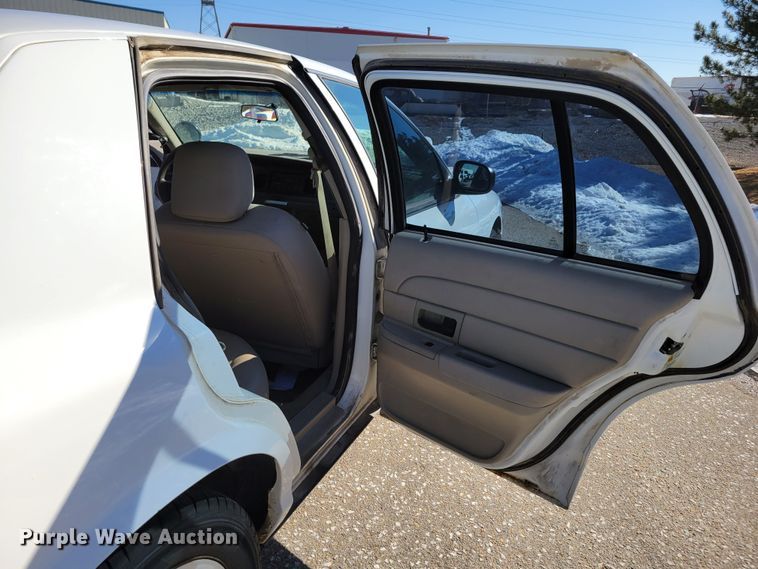 image for item MC9547 2010 Ford Crown Victoria Police Interceptor