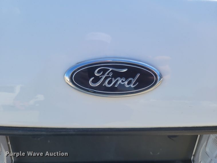 image for item MC9547 2010 Ford Crown Victoria Police Interceptor