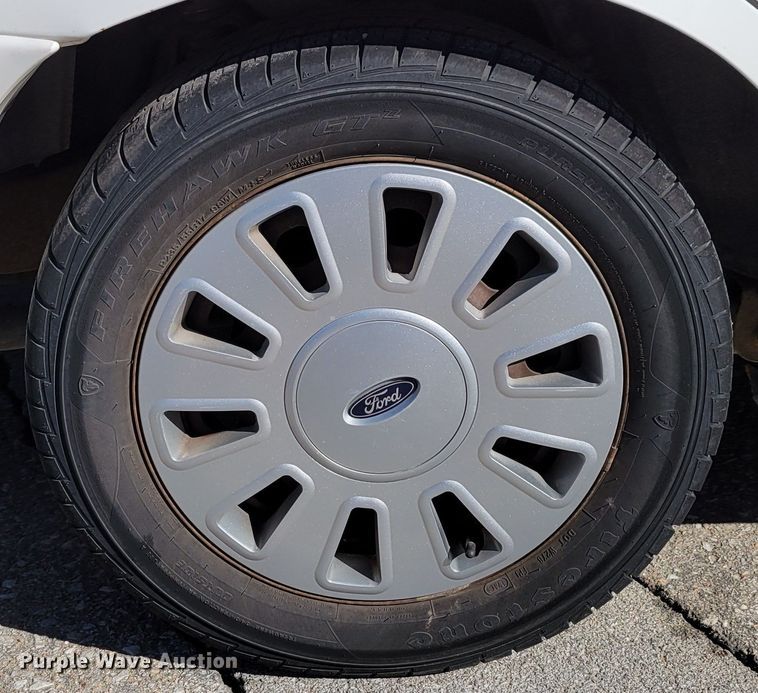 image for item MC9547 2010 Ford Crown Victoria Police Interceptor