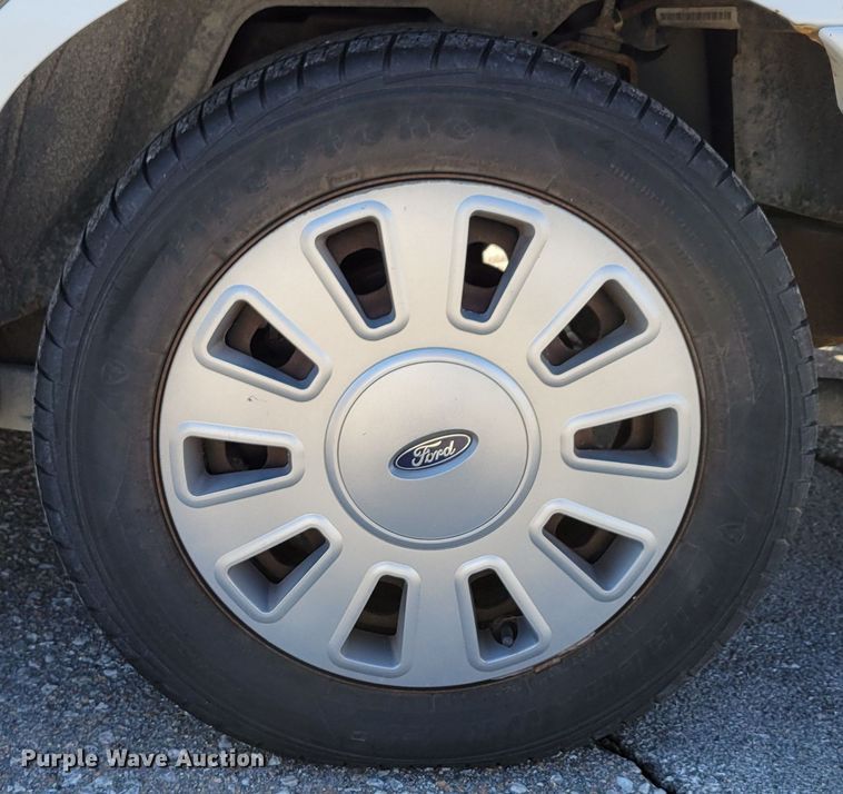 image for item MC9547 2010 Ford Crown Victoria Police Interceptor