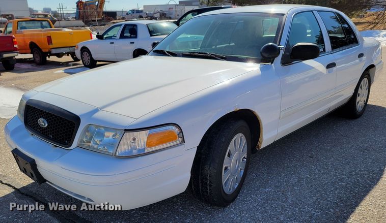 image for item MC9548 2010 Ford Crown Victoria Police Interceptor
