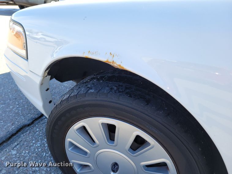 image for item MC9548 2010 Ford Crown Victoria Police Interceptor