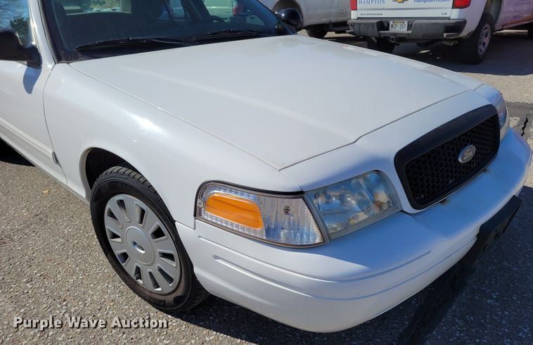 image for item MC9548 2010 Ford Crown Victoria Police Interceptor
