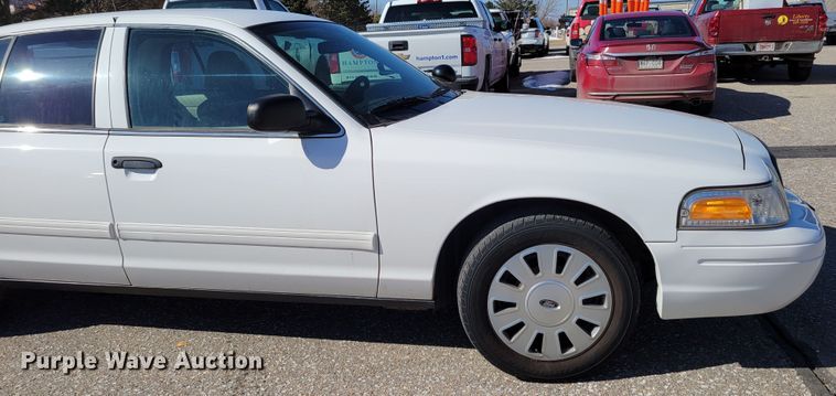 image for item MC9548 2010 Ford Crown Victoria Police Interceptor