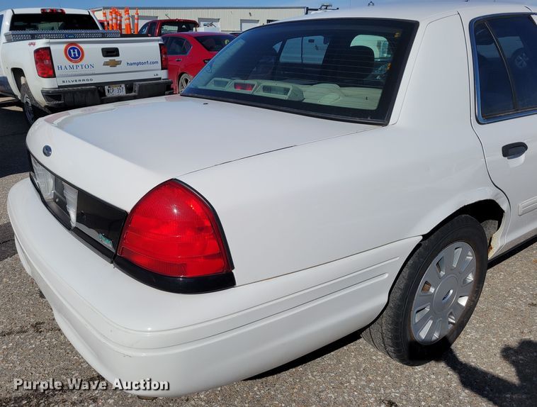 image for item MC9548 2010 Ford Crown Victoria Police Interceptor