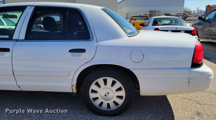 image for item MC9548 2010 Ford Crown Victoria Police Interceptor