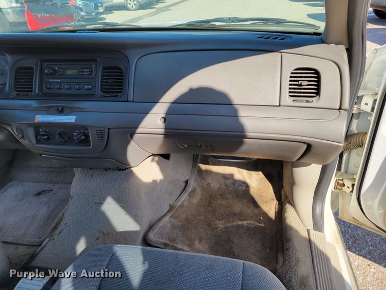 image for item MC9548 2010 Ford Crown Victoria Police Interceptor