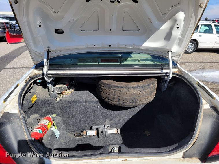 image for item MC9548 2010 Ford Crown Victoria Police Interceptor