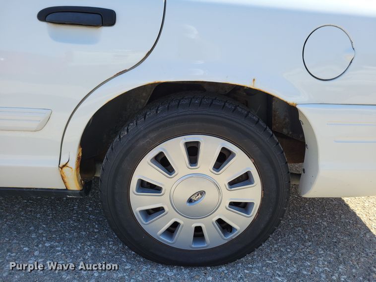 image for item MC9548 2010 Ford Crown Victoria Police Interceptor