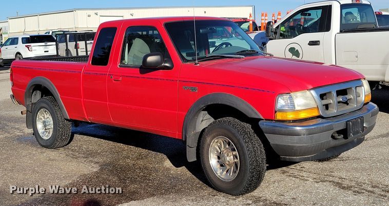 image for item MC9549 1998 Ford Ranger XLT  SuperCab pickup truck