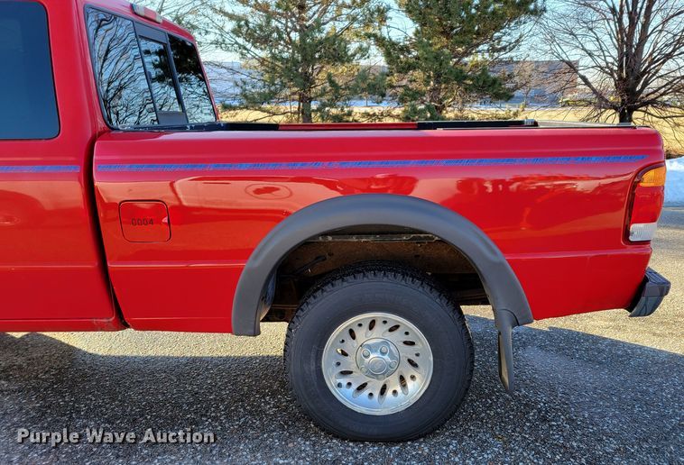 image for item MC9549 1998 Ford Ranger XLT  SuperCab pickup truck