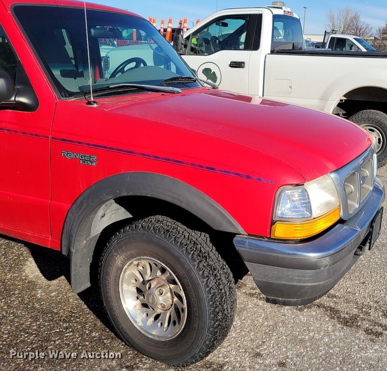 image for item MC9549 1998 Ford Ranger XLT  SuperCab pickup truck
