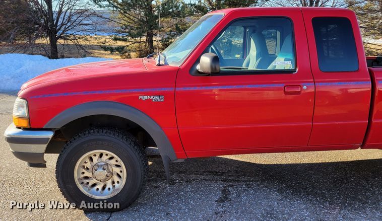 image for item MC9549 1998 Ford Ranger XLT  SuperCab pickup truck