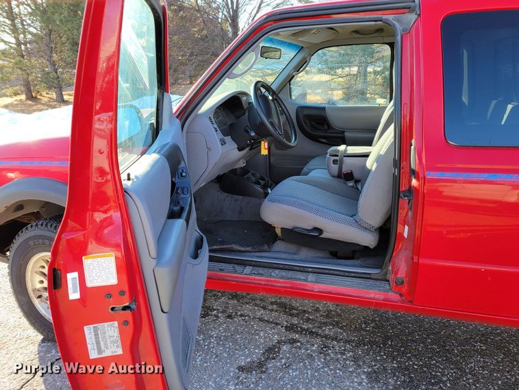 image for item MC9549 1998 Ford Ranger XLT  SuperCab pickup truck