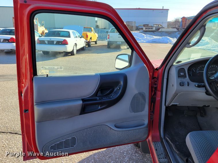 image for item MC9549 1998 Ford Ranger XLT  SuperCab pickup truck