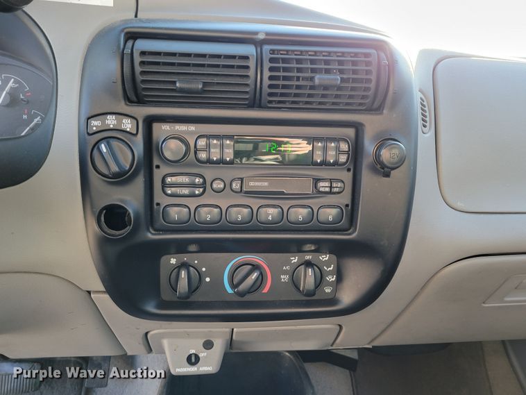 image for item MC9549 1998 Ford Ranger XLT  SuperCab pickup truck