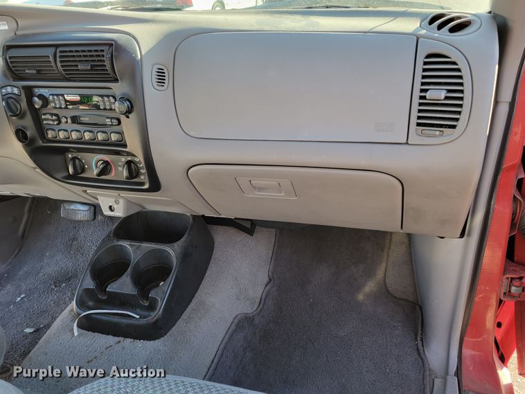 image for item MC9549 1998 Ford Ranger XLT  SuperCab pickup truck