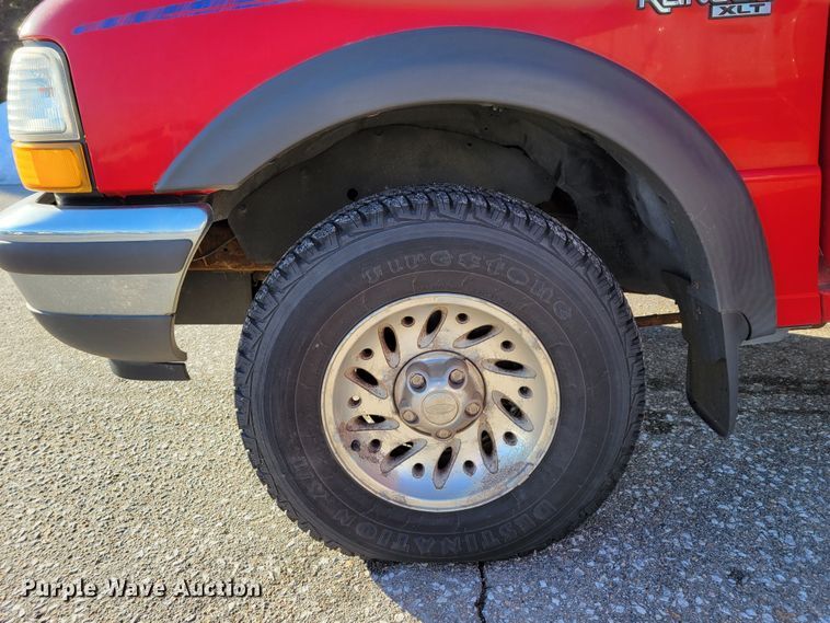 image for item MC9549 1998 Ford Ranger XLT  SuperCab pickup truck
