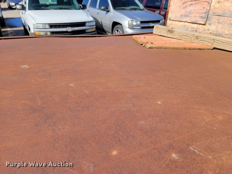 image for item MC9550 2000 GMC C6500  flatbed truck