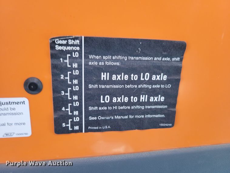 image for item MC9550 2000 GMC C6500  flatbed truck