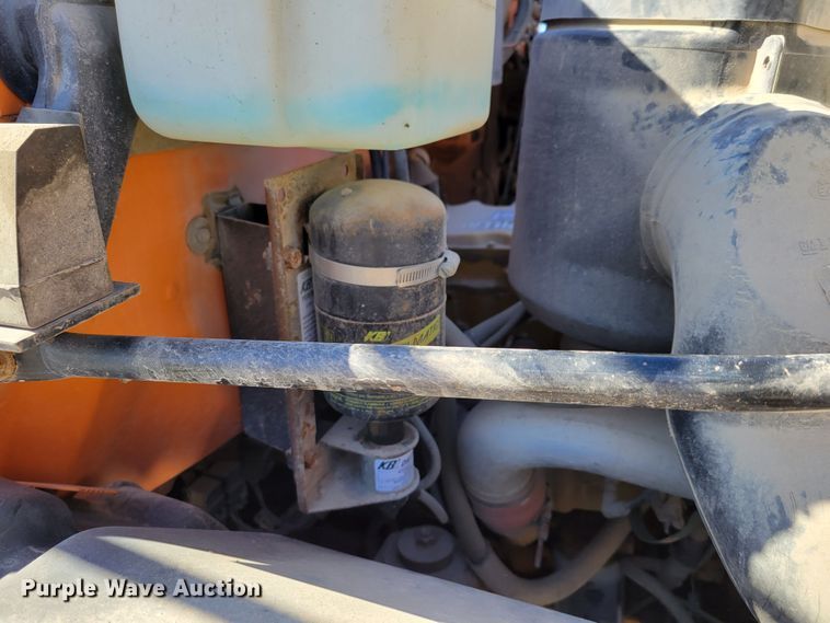 image for item MC9550 2000 GMC C6500  flatbed truck