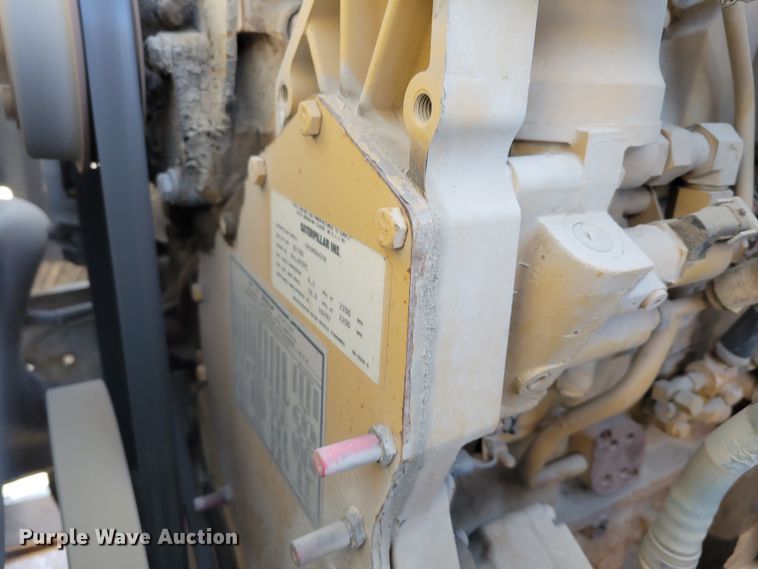 image for item MC9550 2000 GMC C6500  flatbed truck