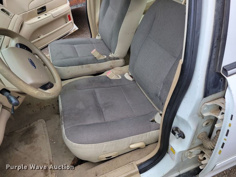 image for item MC9551 2008 Ford Crown Victoria Police Interceptor