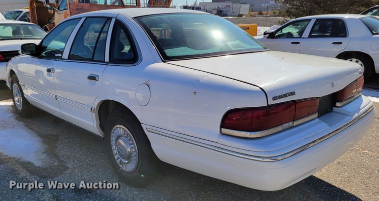 image for item MC9552 1997 Ford Crown Victoria Police Interceptor