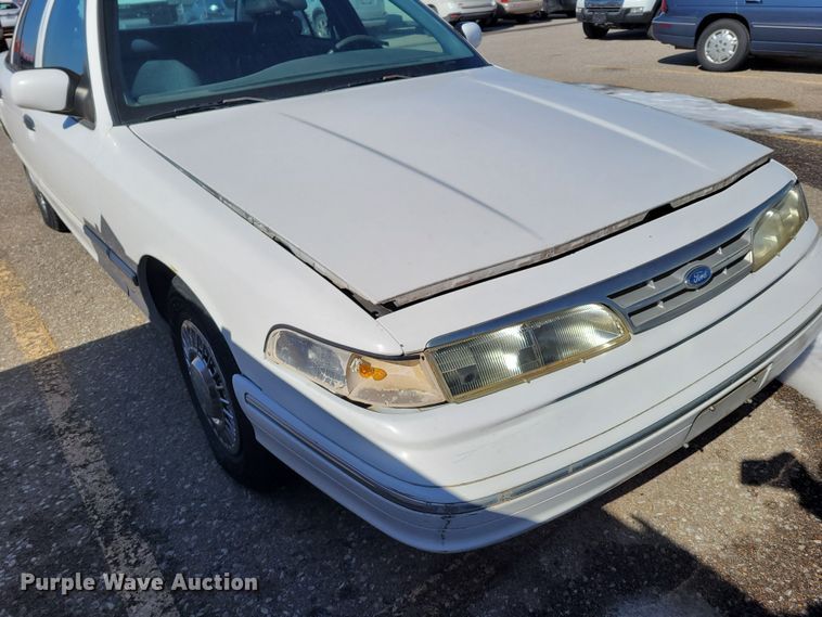image for item MC9552 1997 Ford Crown Victoria Police Interceptor