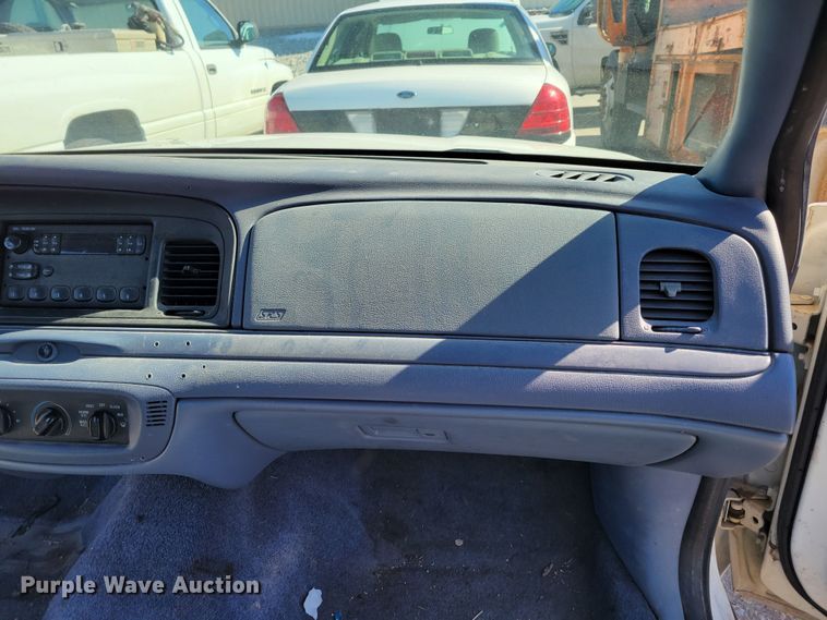 image for item MC9552 1997 Ford Crown Victoria Police Interceptor