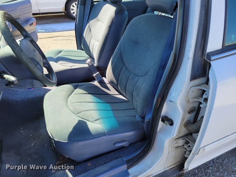 image for item MC9552 1997 Ford Crown Victoria Police Interceptor