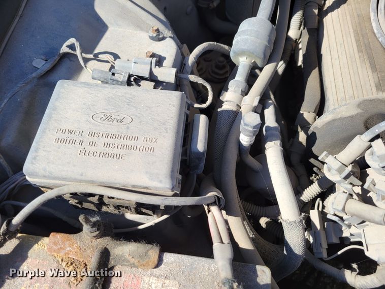 image for item MC9552 1997 Ford Crown Victoria Police Interceptor